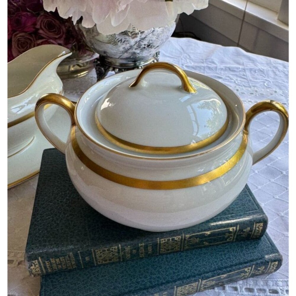 Vintage Schönwald Bavaria EAMAG Empire Porcelain GOLD rim Sugar Bowl Covered Lid - Picture 1 of 16